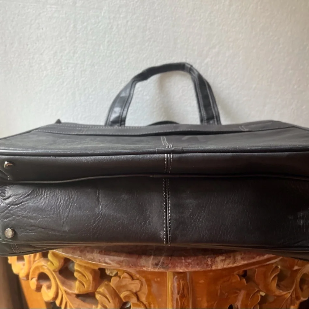 Kenneth Cole Reaction black genuine leather business/laptop bag
